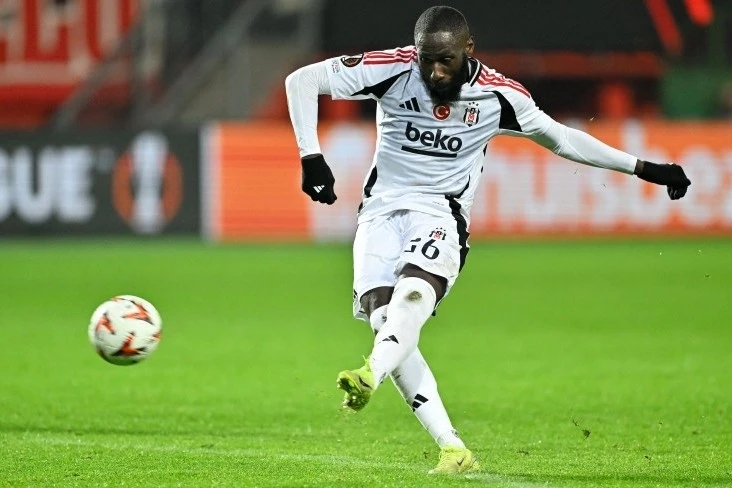 Beşiktaş və Artur Masuakudan ayrılıq - RƏSMİ