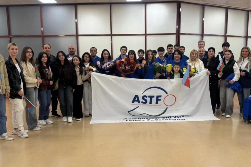 İslami Dayanışma Oyunları'nda madalya kazanan masa tenisçileri yurda döndü