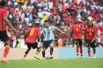 Messi Receives Award from Angolan President on Angola's 50th Independence Day