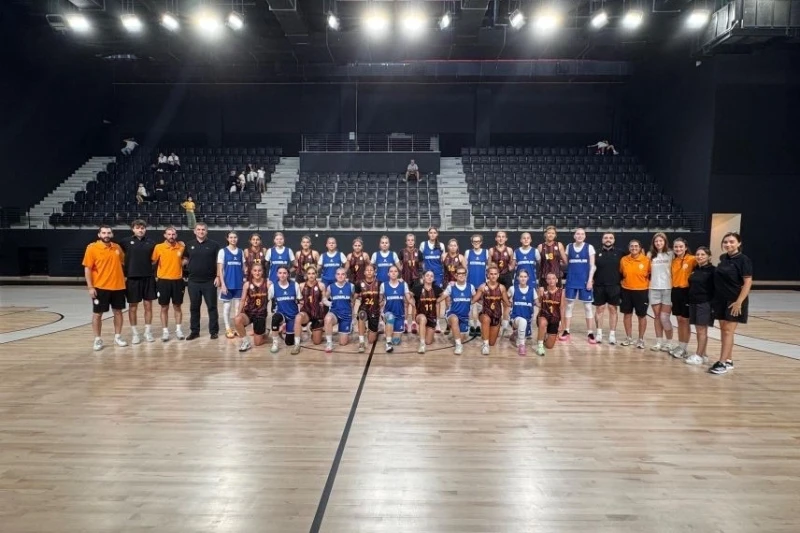 16 yaşadək basketbolçu qızlardan ibarət yığmamız Qalatasaray U-18 komandasını məğlub edib
