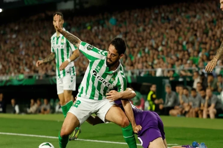 "Chelsea" and "Betis" are very close to the final