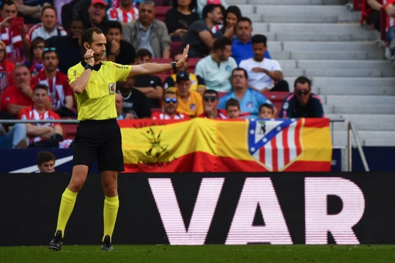 VAR-dan iki xəbərdarlıq alan İspaniya hakimləri cəzalandırılacaq