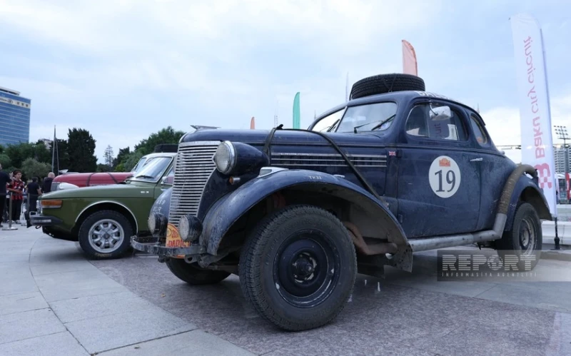 Peking to Paris Motor Challenge yarışı Bakıda start götürdü: Azərbaycan mərhələsi başladı
