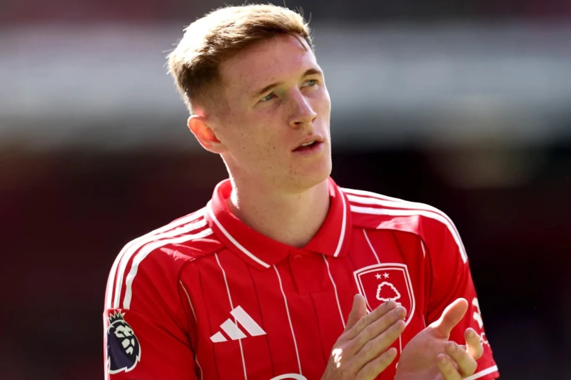 Manchester United Transfer Rekorunu Kırmaya Hazırlanıyor: Hedefte Elliot Anderson