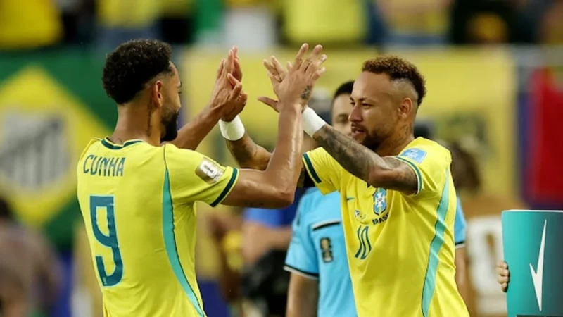 Neymar 980 günlük fasilədən sonra Braziliya millisinə qayıdib