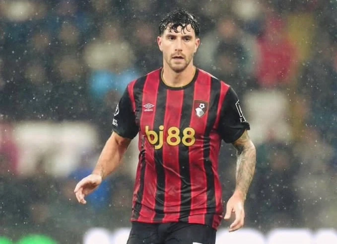 Senesi Yuventus və Barselonanın radarında