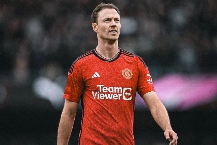 Manchester Uniteddan ayrıldı ve kariyerini bitirdi