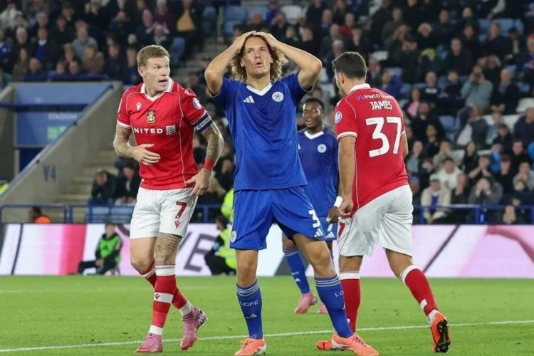 Belçikalı m&uuml;dafiə&ccedil;i Vaut Faes Beşiktaşa transfer ola bilər