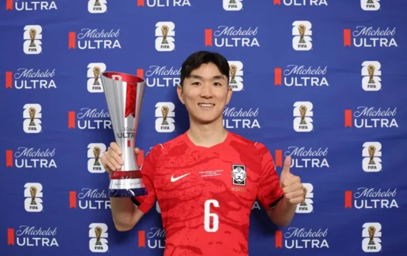 Cənubi Koreya və Çexiya oyununda ən yaxşı futbolçu