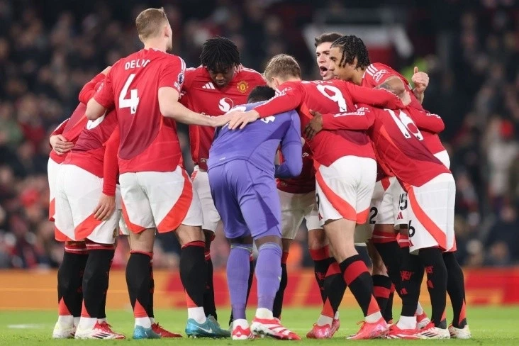 Manchester United Removes 4 Players from First-Team Training