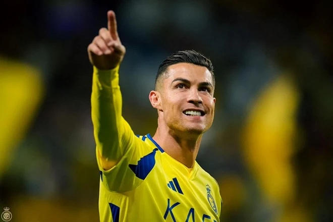 Kriştiano Ronaldo karyerasını davam etdirmək niyyətindədir Kriştiano Ronaldo karyerasını davam etdirmək niyyətindədir
