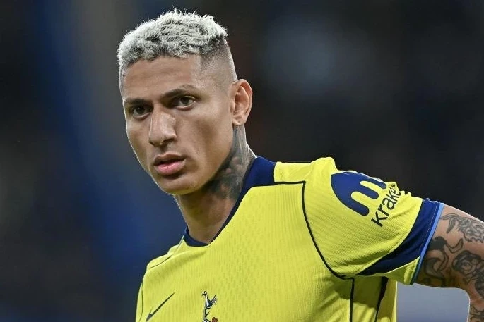 Tottenham Richarlisonu yeni mövsüm üçün qeydiyyata almadı