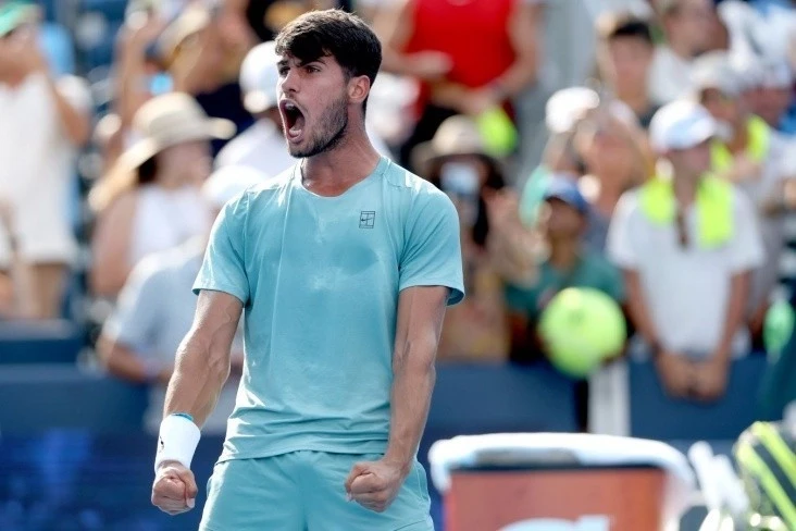 Karlos Alkaras US Open 2025-in yarımfinalına yüksəldi