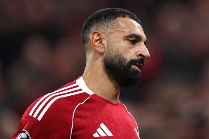 Carragher: Salah'ın Ocak'ta Liverpool'dan Ayrılmasına İzin Verilmemeli