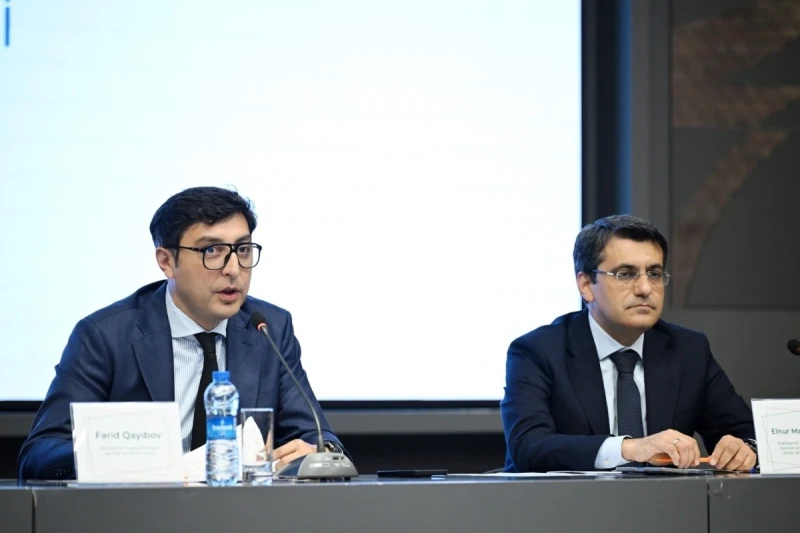 Fərid Qayıbov ölkəmizi uğurla təmsil etmiş idmançılarla görüşüb