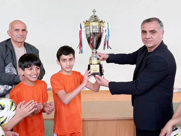 Lənkəranda Məktəblərdə Futbol Dərsi layihəsi çərçivəsində futzal turniri keçirilib