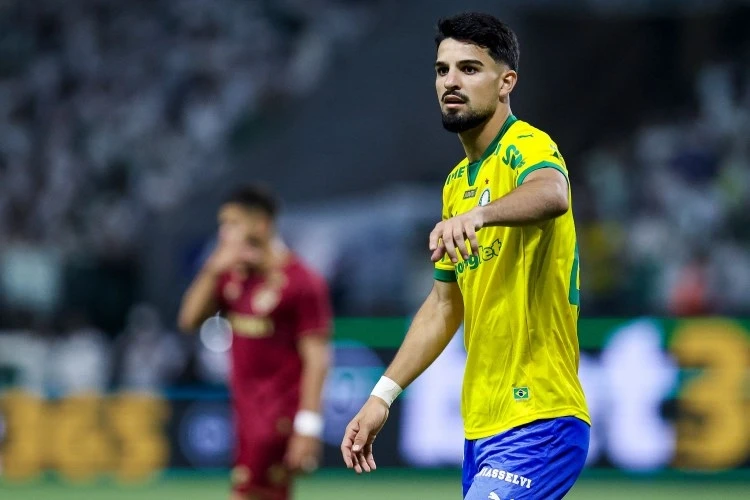 Fenerbahce has started negotiations to transfer Jose Manuel Lopez