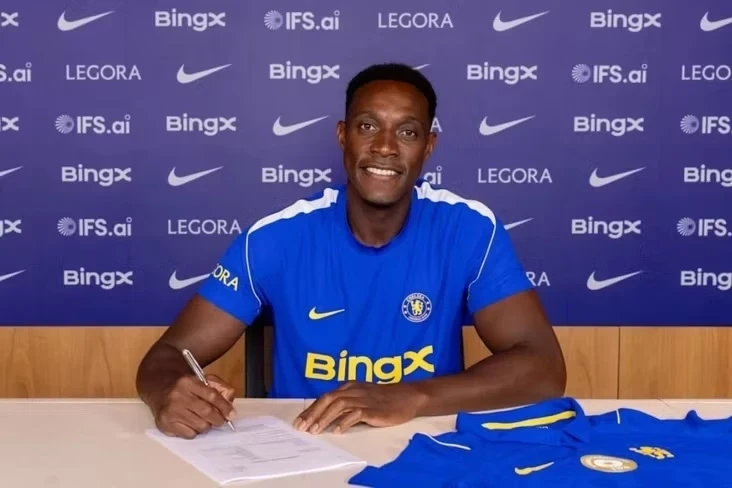 Denni Uelbek “Çelsi”yə transfer olub