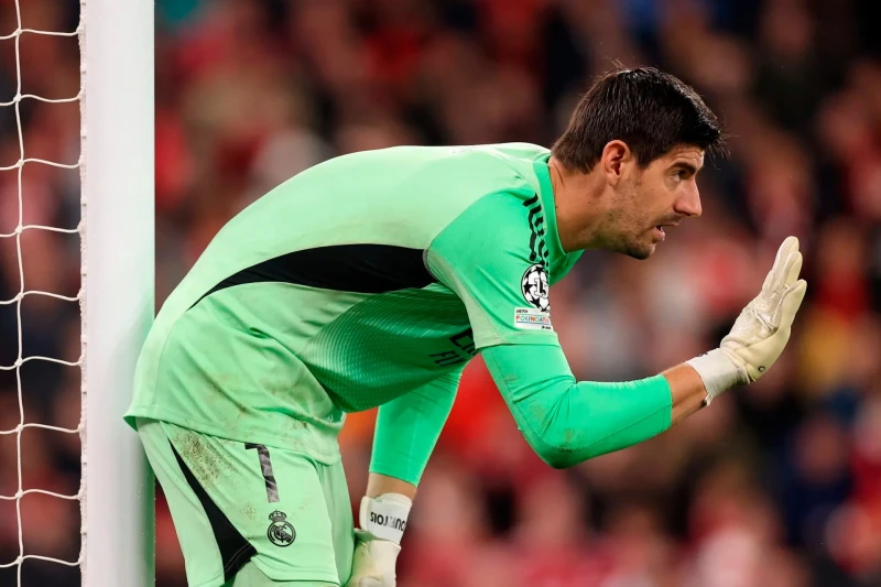 Tibo Kurtua mədə-bağırsaq problemi səbəbindən Olimpiakos oyunundan kənarlaşdırılıb