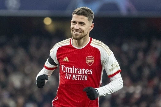 "Arsenal" futbolçusu Braziliyaya gedir