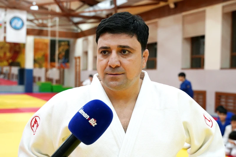 Zaur Paşayev: Uşaqlarla işləyərkən dostluq münasibətləri qurmaq və ulduz xəstəliyi ilə qarşılaşmamaq vacibdir