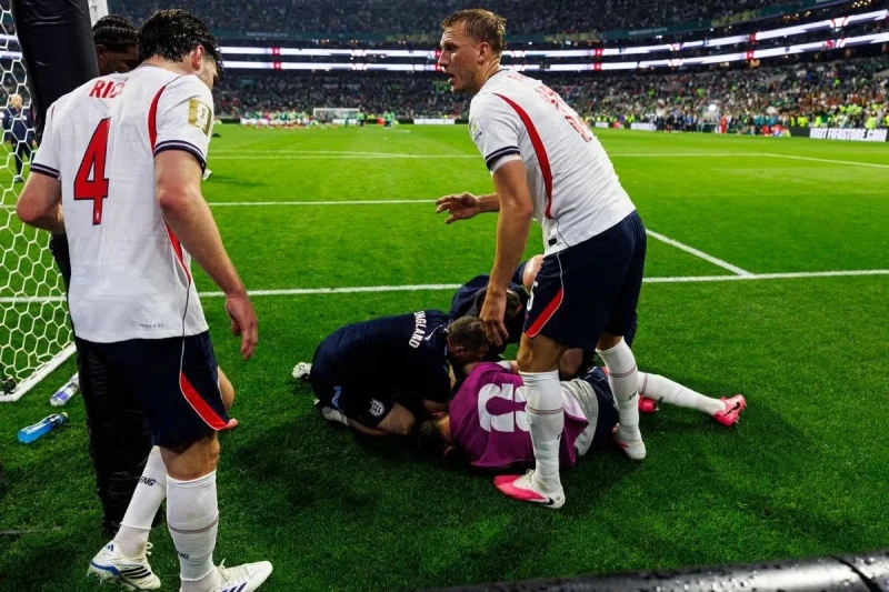 İngiltərə futbolçusu Cordan Henderson zədələnib