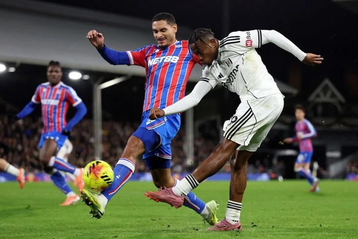 Kristal Pelas Fulhem üzərində son dəqiqə qolu ilə qələbə qazandı