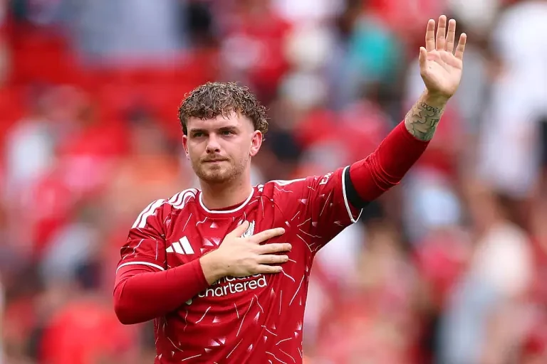 Harvi Elliott Liverpuldan Valensiyaya keçdi