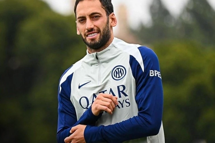 Qalatasaray Hakan &Ccedil;alhanoğlu transferi &uuml;&ccedil;&uuml;n İnterlə danışıqlara başladı