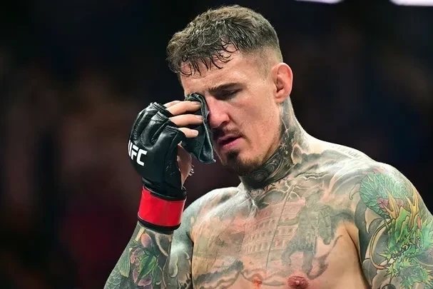 Tom Aspinall'ın Babası Oğlunun Göz Durumunun Kötü Olduğunu Bildirdi