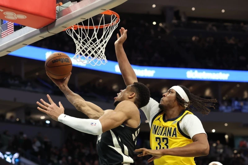 "Milwaukee Bucks"ın Yannis Antetokounmpo təhlükəsi (Azerbaijani)