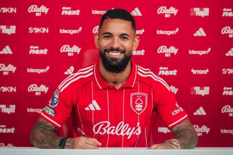 Douglas Luiz Nottingham Forest'a kiralandı