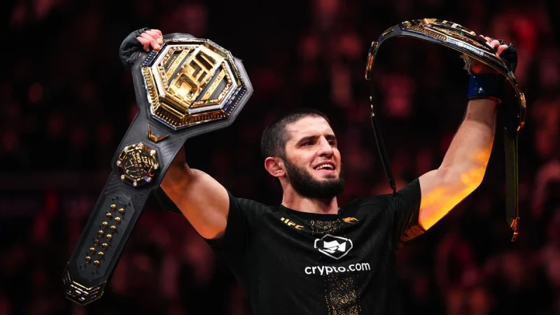 İslam Maxaçev UFC çempionu titulunu qorudub