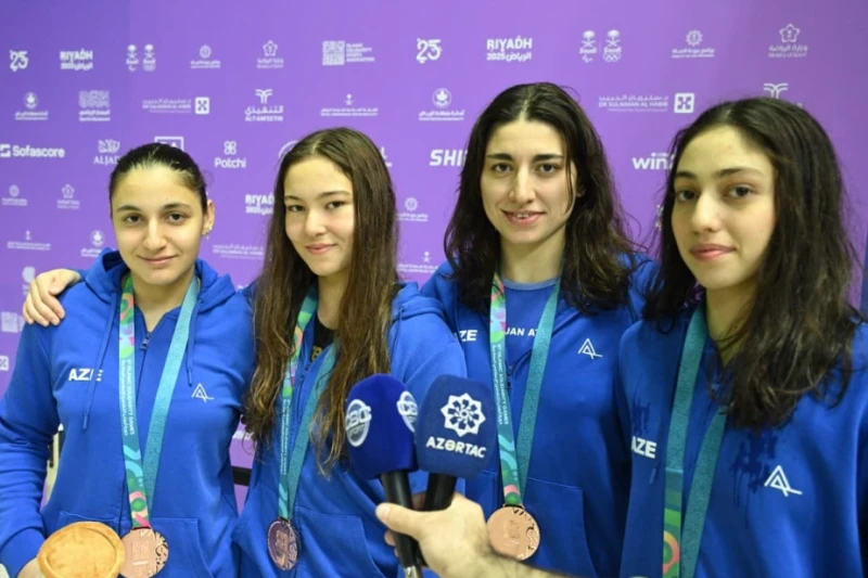 İslam Həmrəyliyi Oyunlarında medal qazanan üzgüçülər Azərbaycana daha çox medal gətirməyə çalışacaqlarını bildiriblər