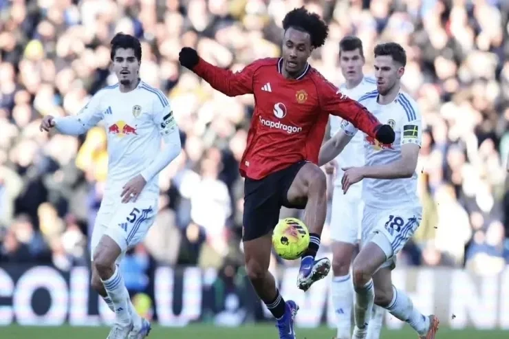 Manchester United Leeds ile Berabere Kaldı