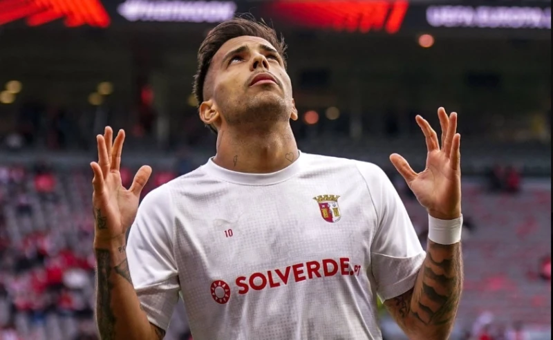 Sportinq Rodriqo Salasarı transfer etdi: 30 milyon avro