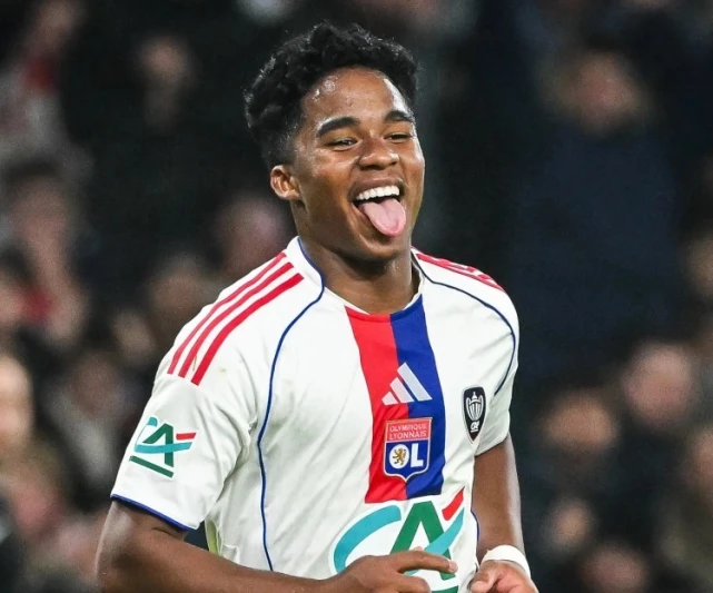 Endrik DÇ-2026-da iştirak etmək şanslarını dəyərləndirib