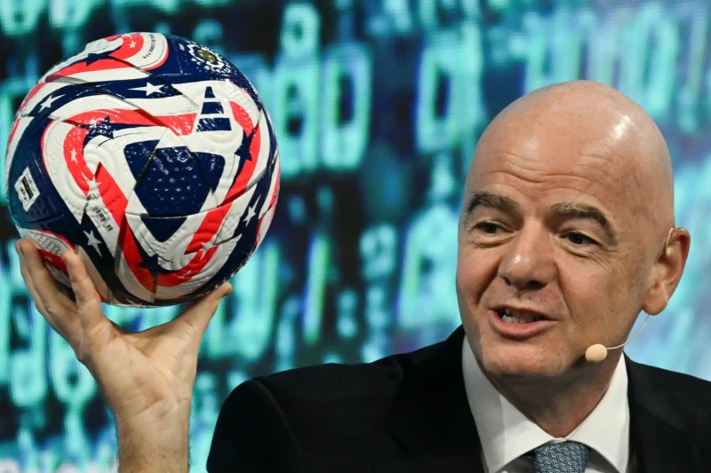 FIFA klubları gənc oyunçulara meydanda şans verməyə məcbur edə bilər