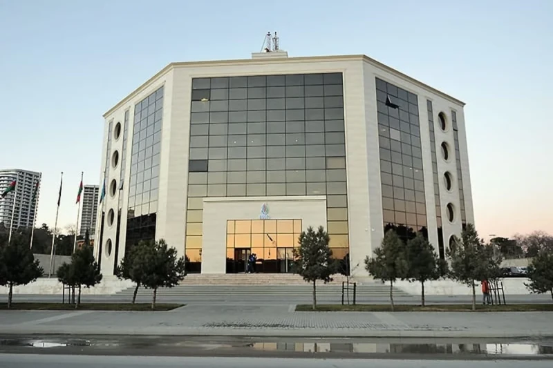 Qarabağ meydanda kənar şəxsə görə 2500 manat cərimələnib