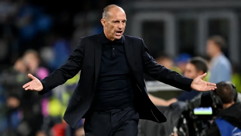 Napoli baş məşqçisi Massimiliano Alleqri iki oyunluq diskvalifikasiya və 10 min avroluq cərimə aldı;