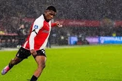 Bavariya Civeyro Rid üçün Feyenoordla danışıqlara başlayıb Bavariya Civeyro Rid üçün Feyenoordla danışıqlara başlayıb