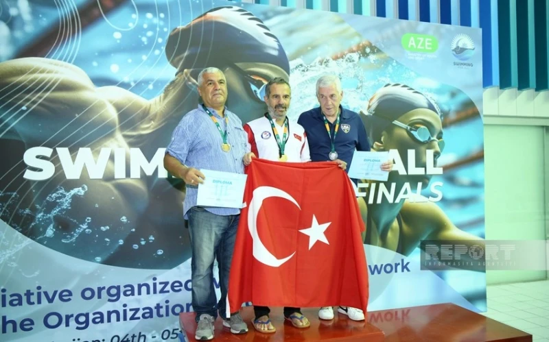 Bakıda “Üzgüçülük hamı üçün” layihəsinin final mərhələsinin qalibləri mükafatlandırılıb