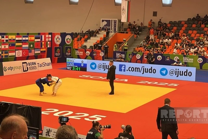 Azerbaijani junior judokas join the fight at the World Championship