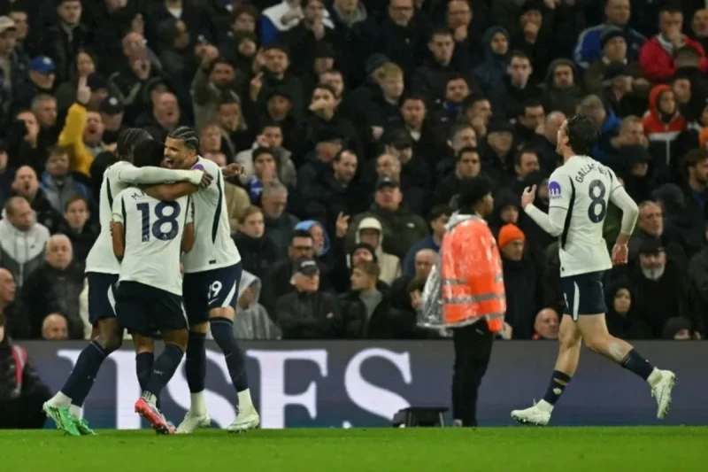 Tottenham 2-0 ilə Çelsini məğlub etdi