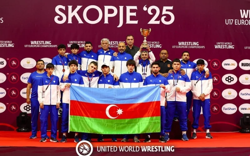 Azerbaijan U-17 freestyle wrestling team became European champion