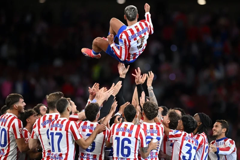 Atletiko Madrid Antuan Qrizmannla vida mərasimi keçirib: Əfsanələr iştirak etdi, xatirə hədiyyələri təqdim olundu - FOTO