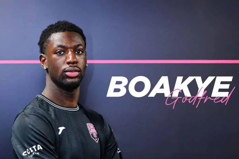 Sabah Belçikalı Müdafiəçi Qodfred Boakini İcarəyə Götürüb