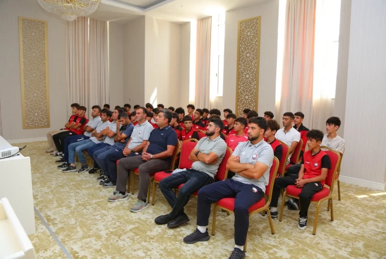 AFFA-nın təşəbbüsü ilə “Qəbələ” Futbol Akademiyasının gənc komandaları üçün danışılmış oyunlar üzrə seminar keçirilib