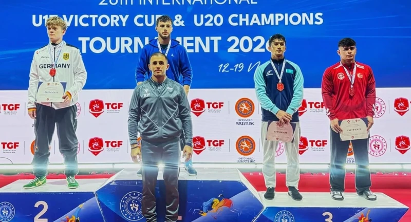 Azərbaycanlı U-17 Güləşçiləri Zəfər Kubokunda 4 Medal Qazandı