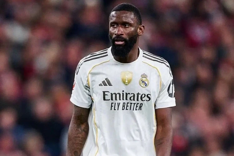 Real Antonio Rüdiger'in Sözleşmesini Uzatıyor